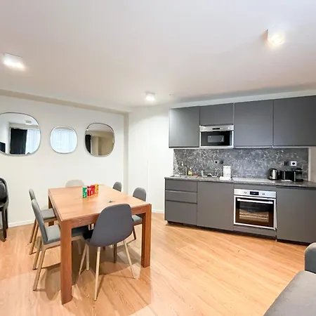 Apartment Urbanflat 122 - Urban Fabulous Flat In