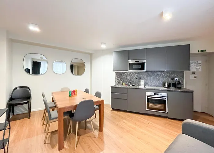 Apartment Urbanflat 122 - Urban Fabulous Flat In